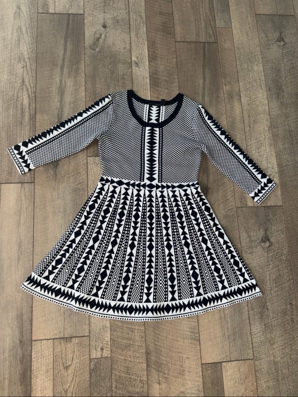 Womens Nina Leonard Black & White Dress *NWOT*